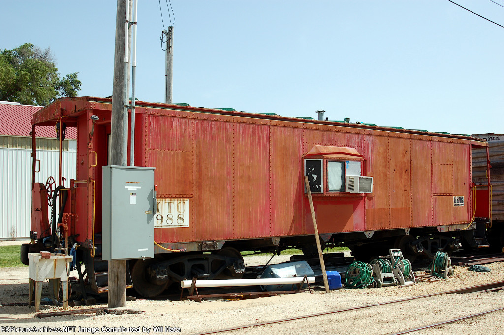 Illinois Terminal Bay Window Caboose 988